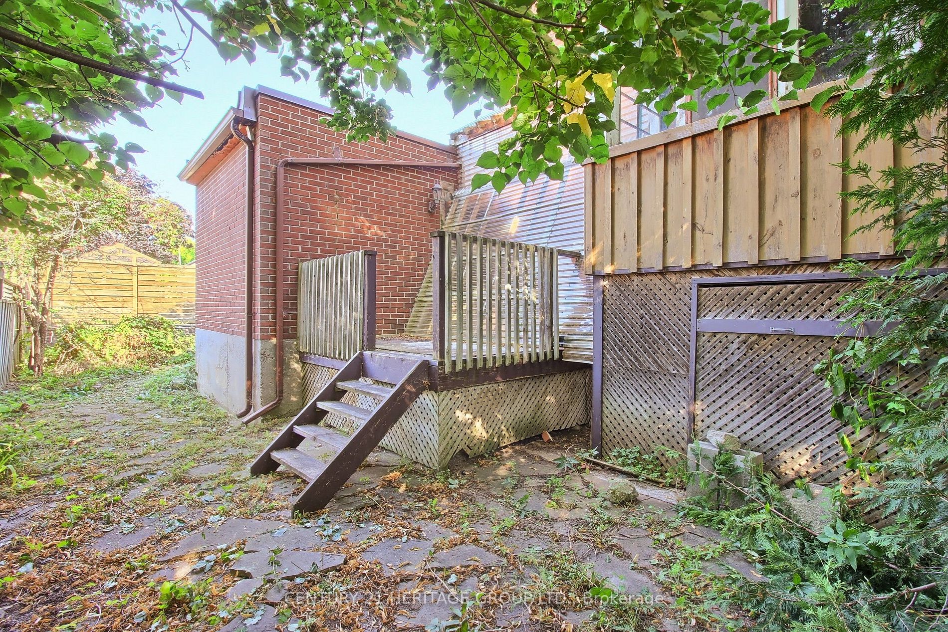 243 Dunlop St E