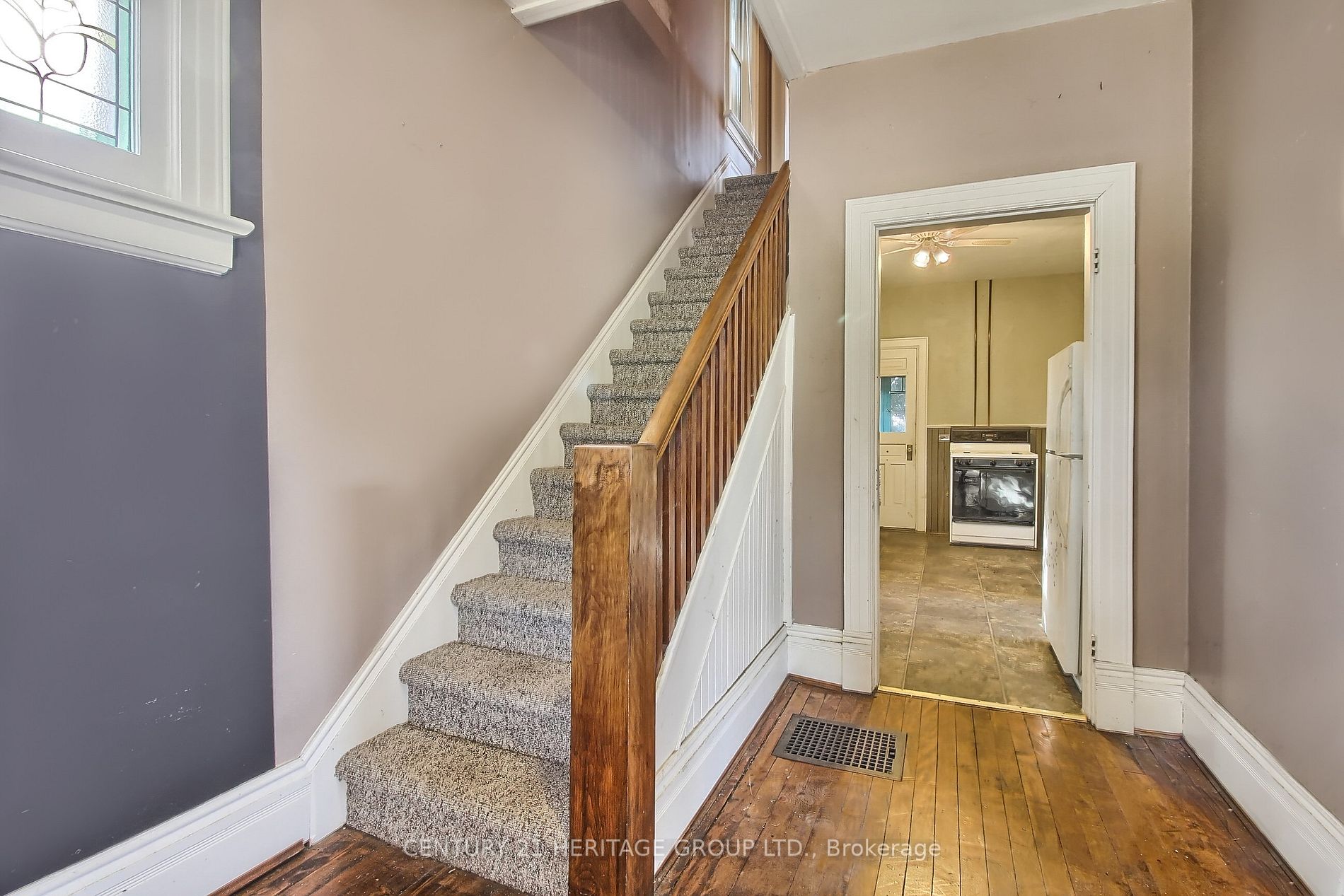 243 Dunlop St E
