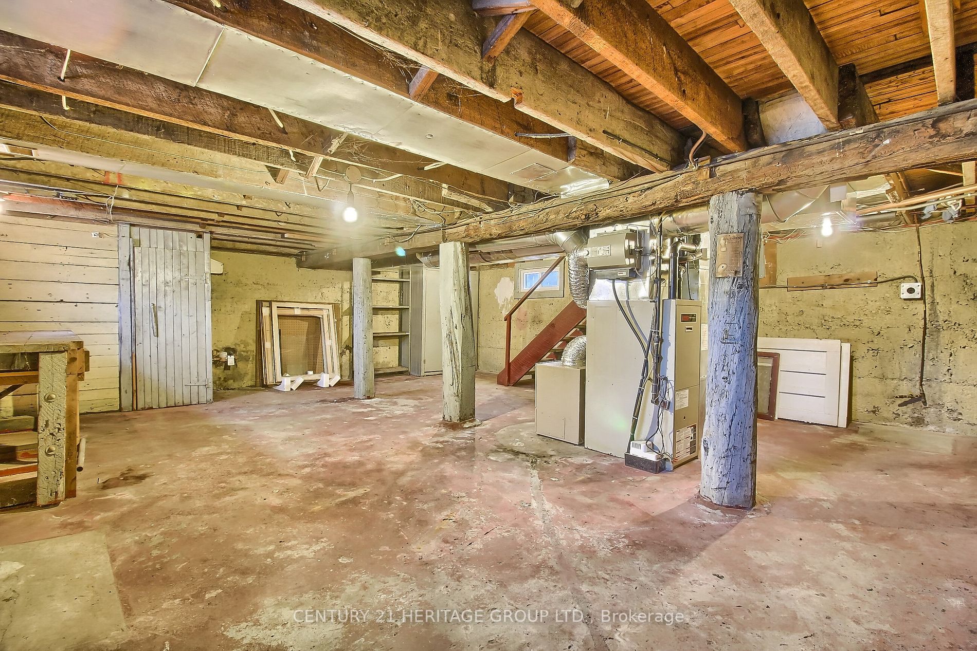 243 Dunlop St E