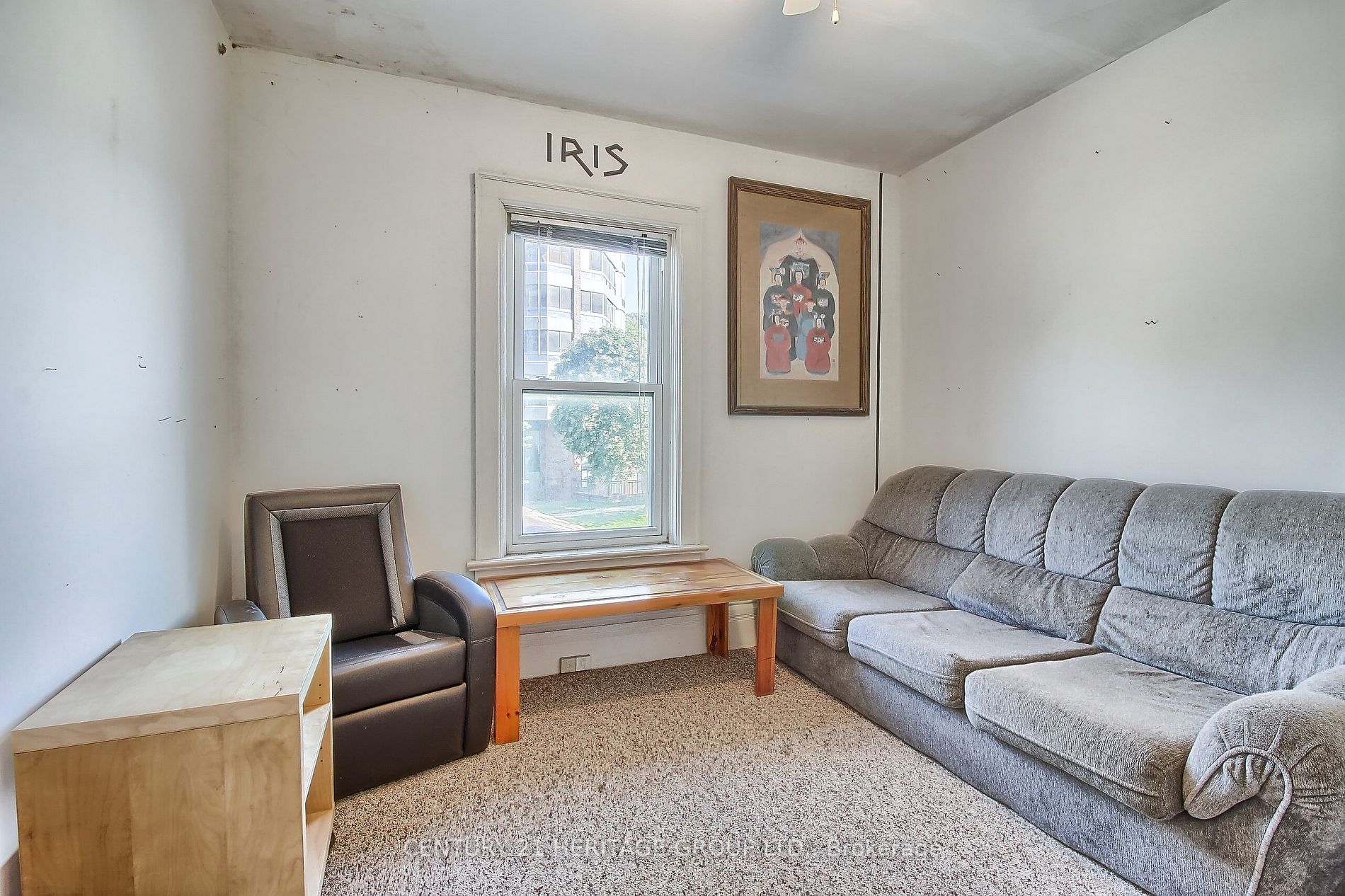 243 Dunlop St E