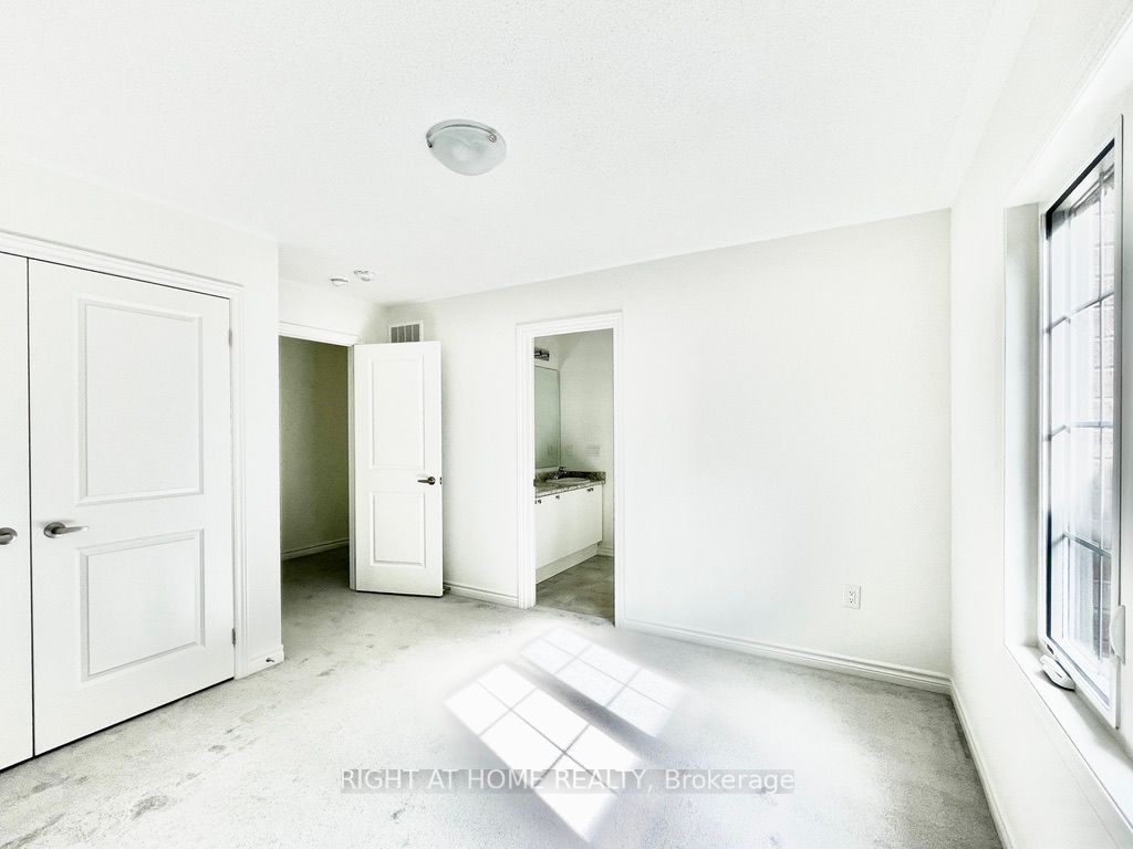 80 Calypso Ave