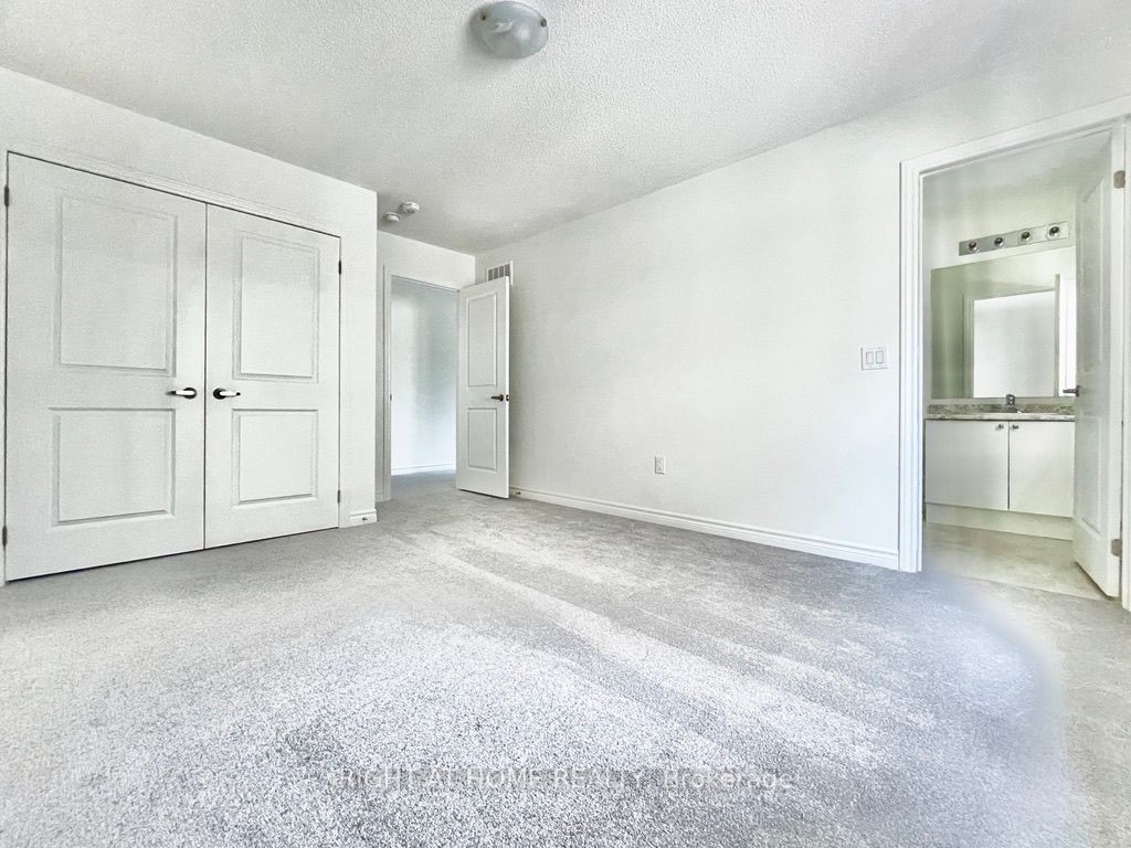 80 Calypso Ave