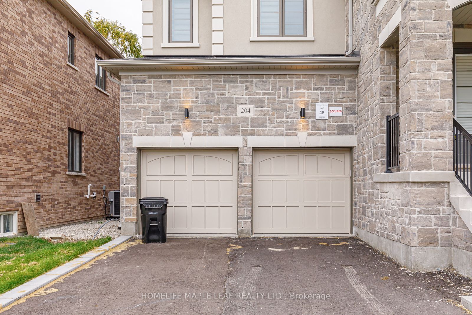204 Warden St