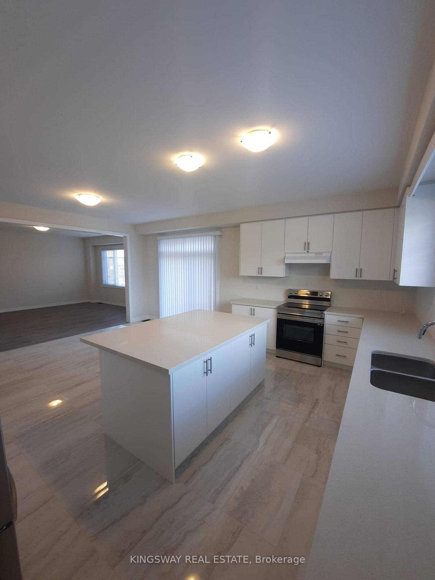 221 Warden St