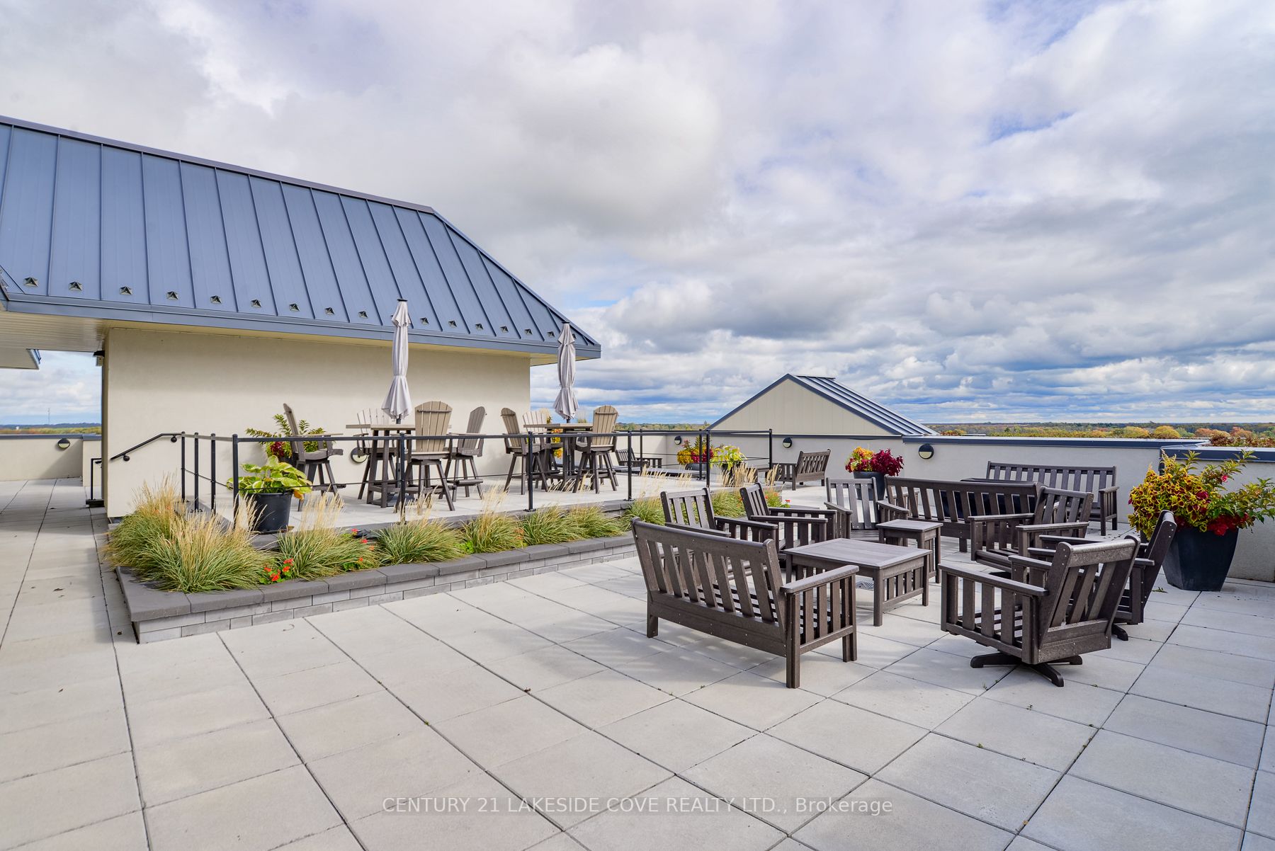90 Orchard Point Rd, #402