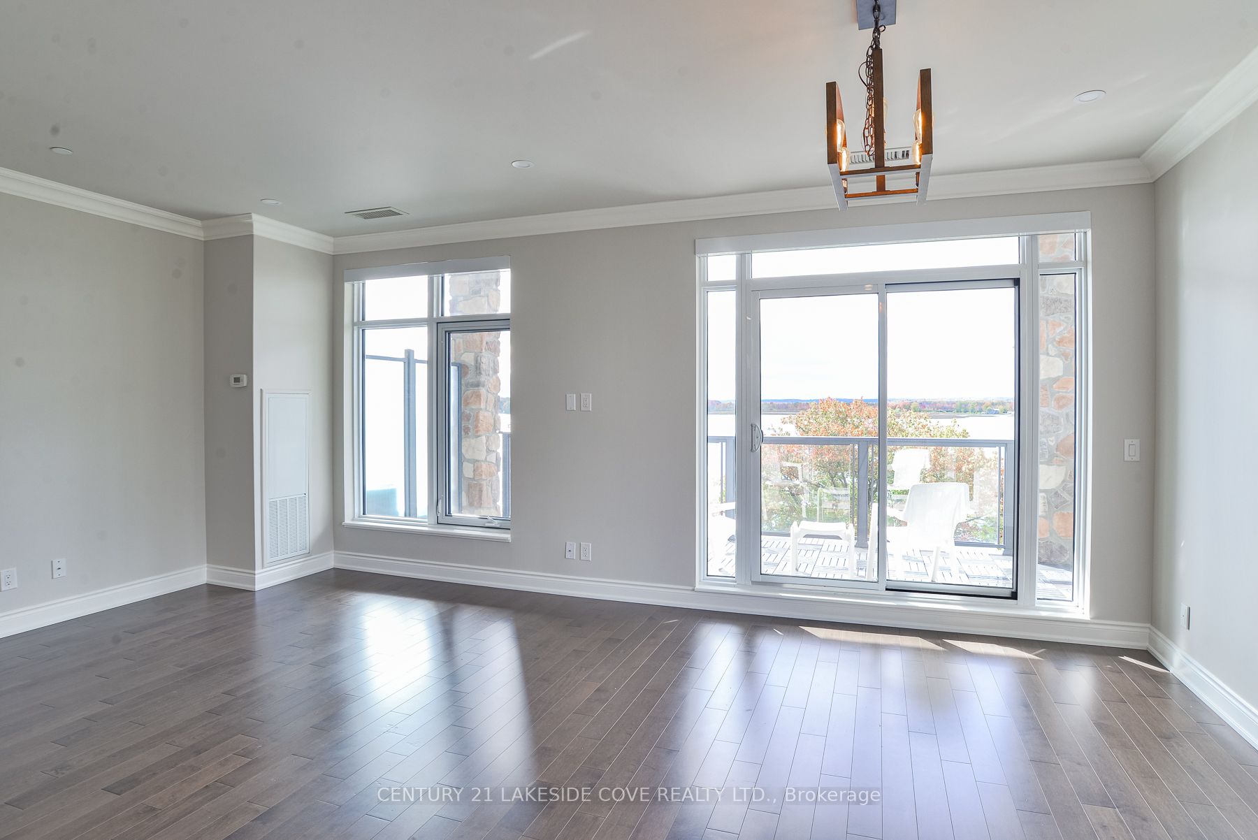 90 Orchard Point Rd, #402
