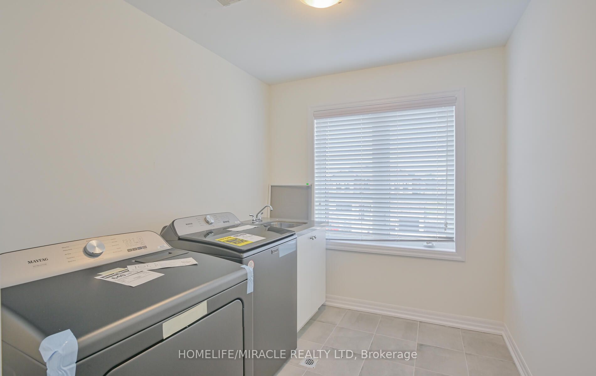 228 Warden St