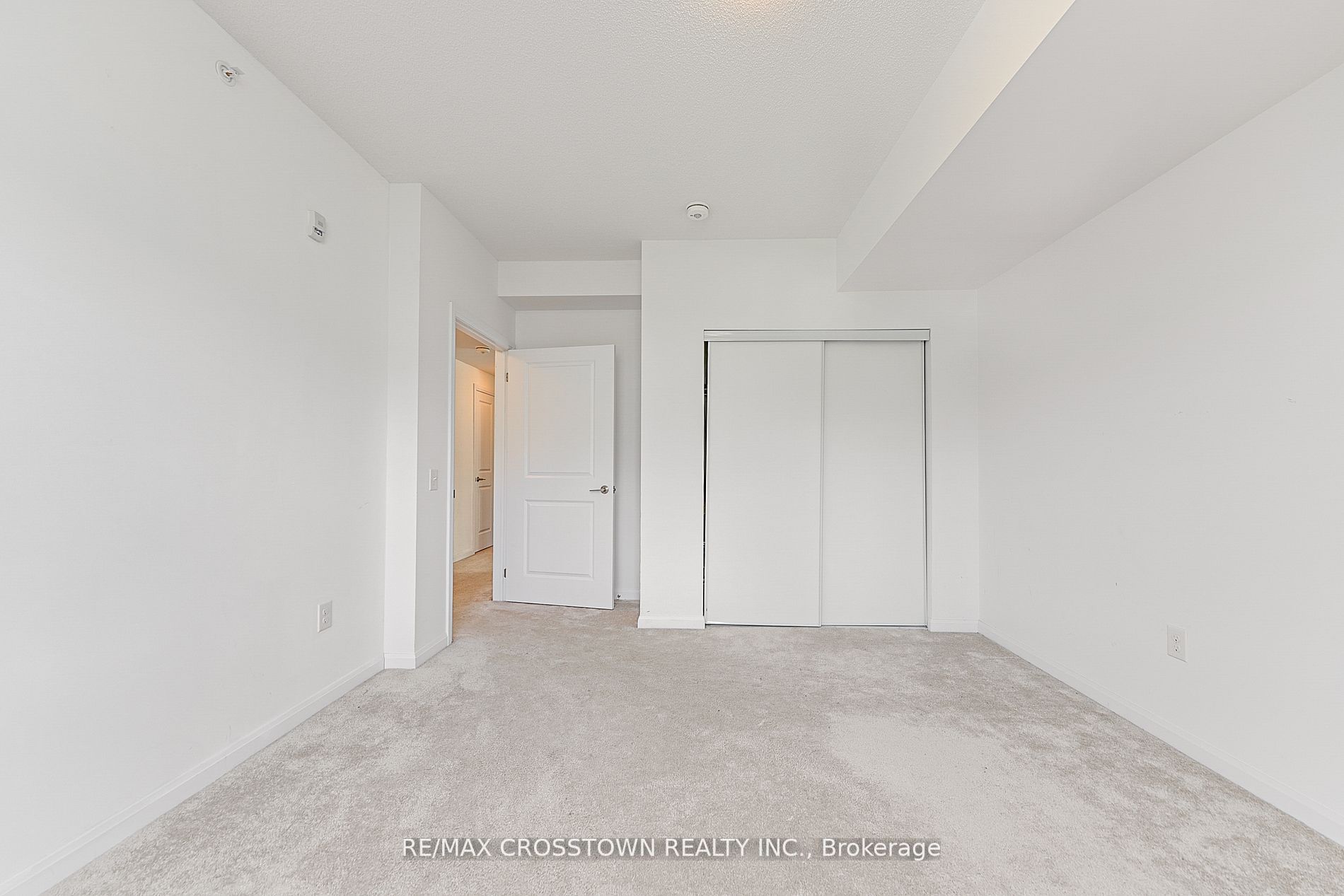 302 Essa Rd, #201