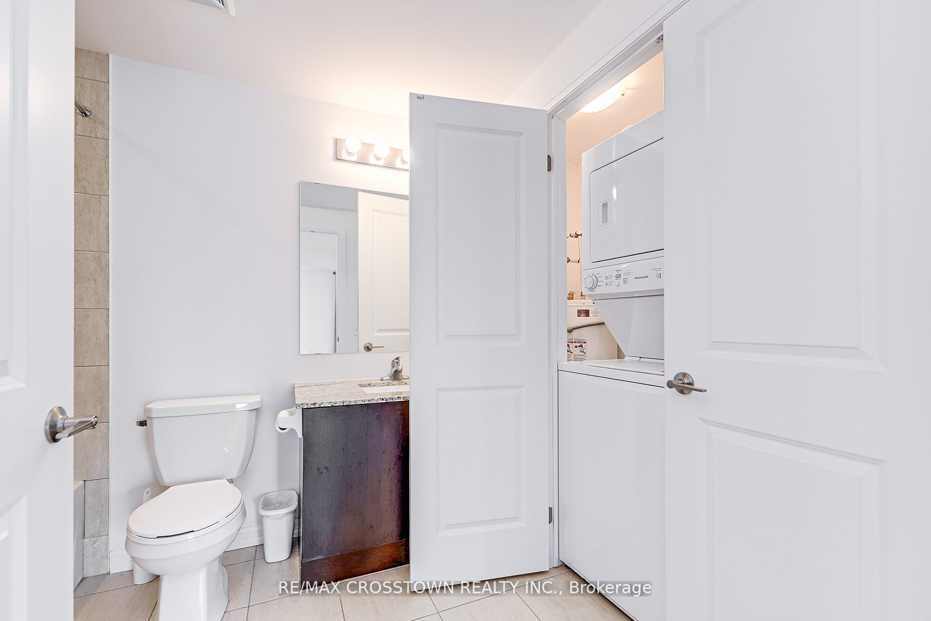 302 Essa Rd, #201
