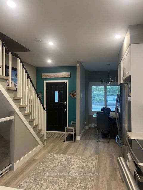 216 River Rd E, #9