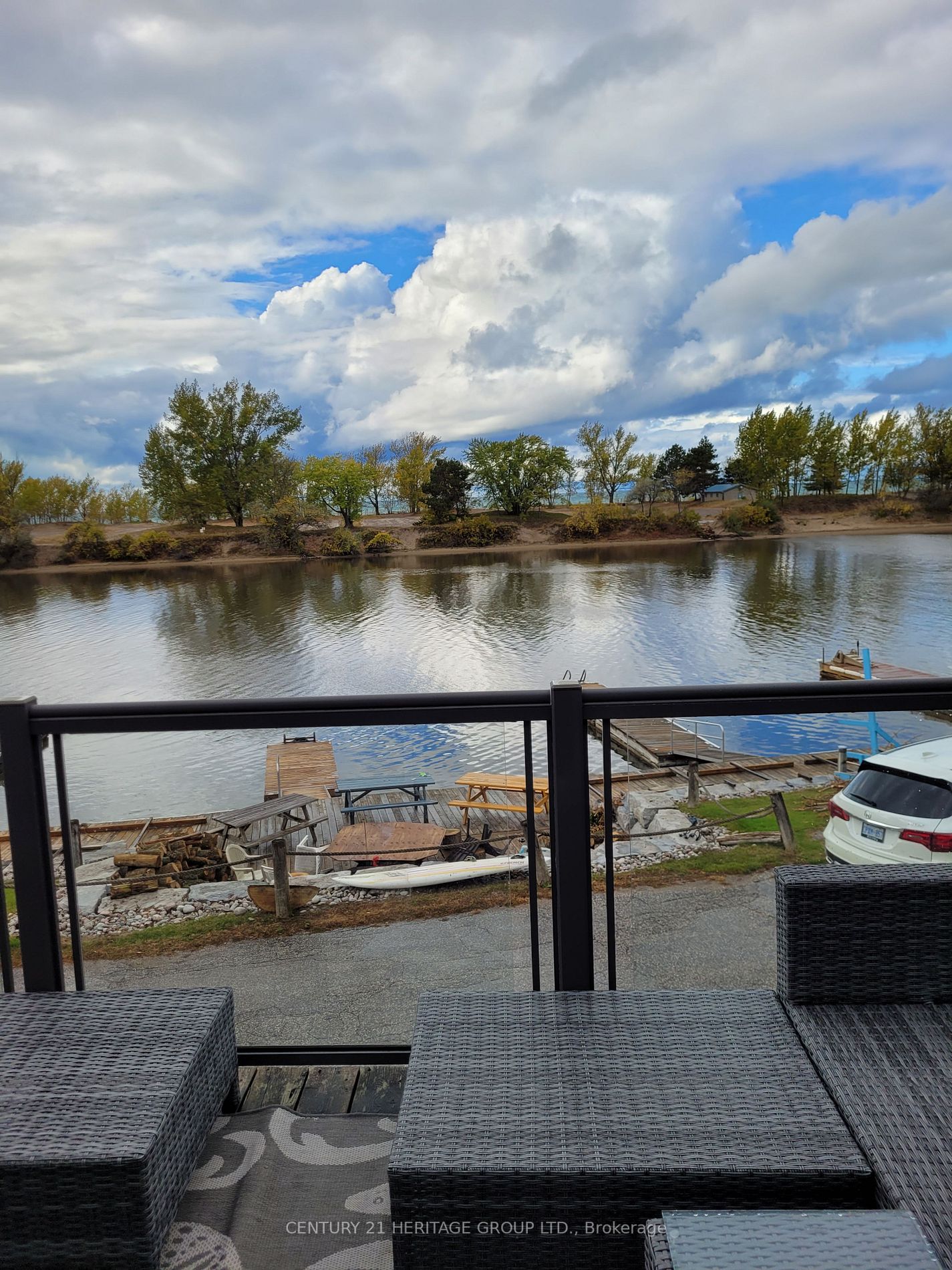 216 River Rd E, #9