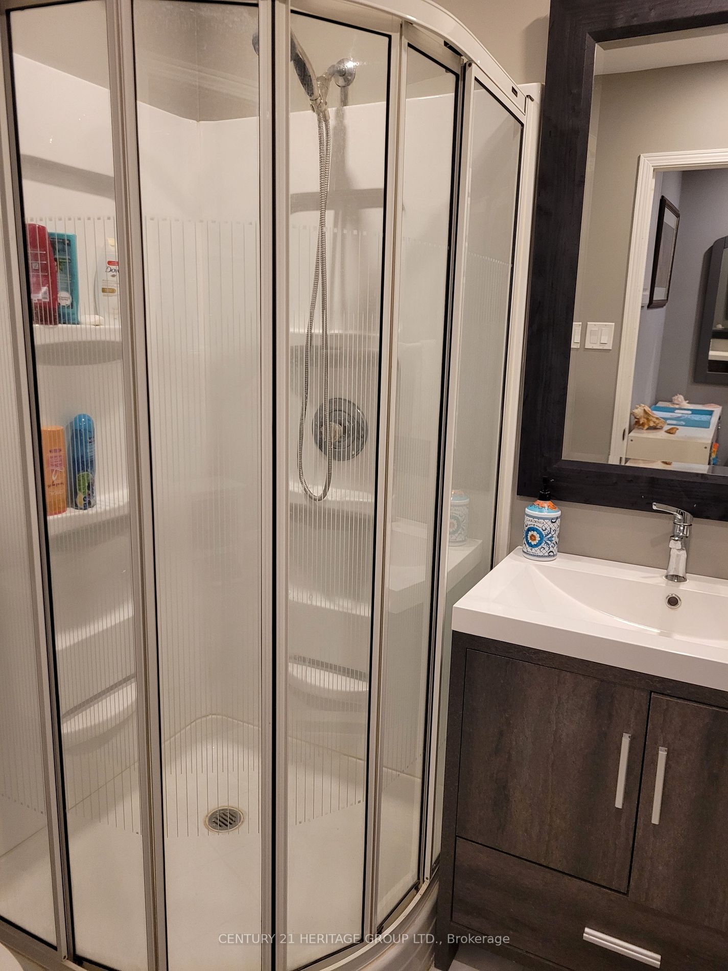 216 River Rd E, #9