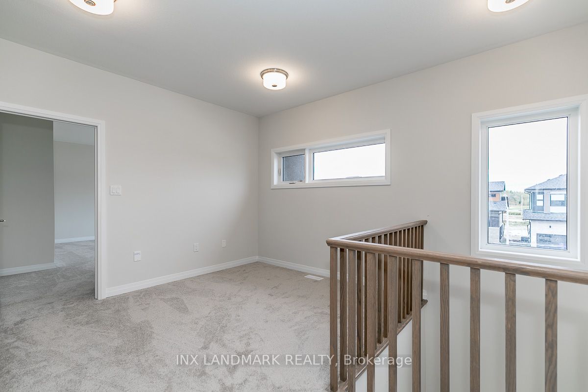 3772 Sunbank Cres