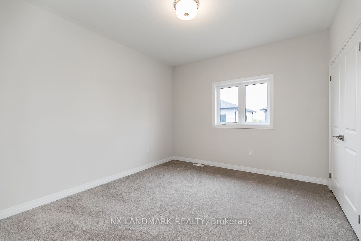 3772 Sunbank Cres
