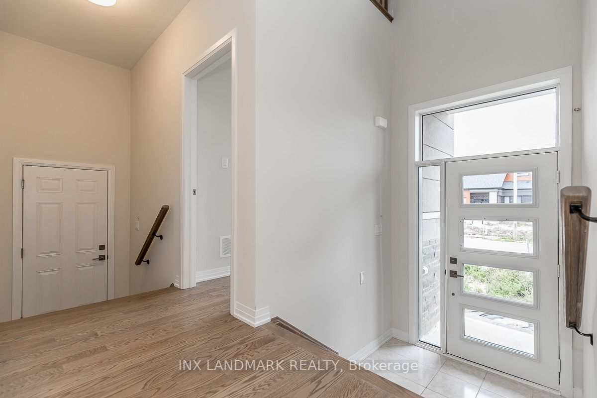 3772 Sunbank Cres