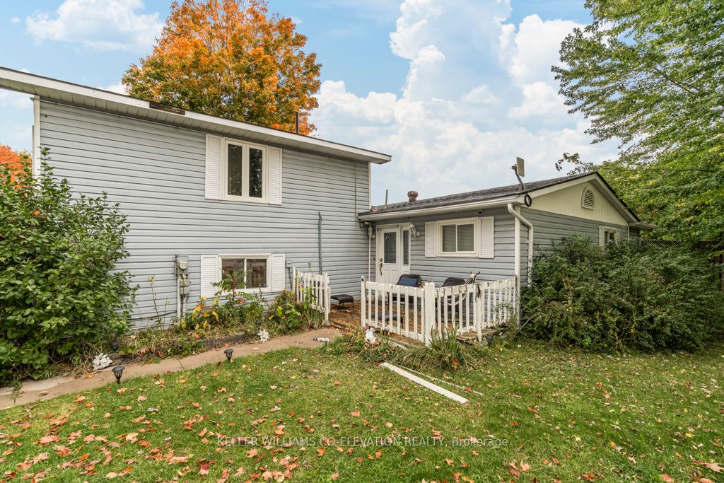 1008 Rainbow Valley Rd W