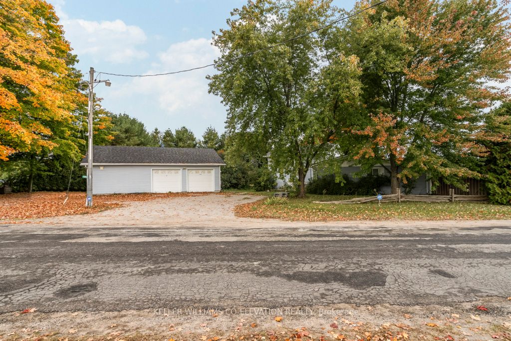 1008 Rainbow Valley Rd W