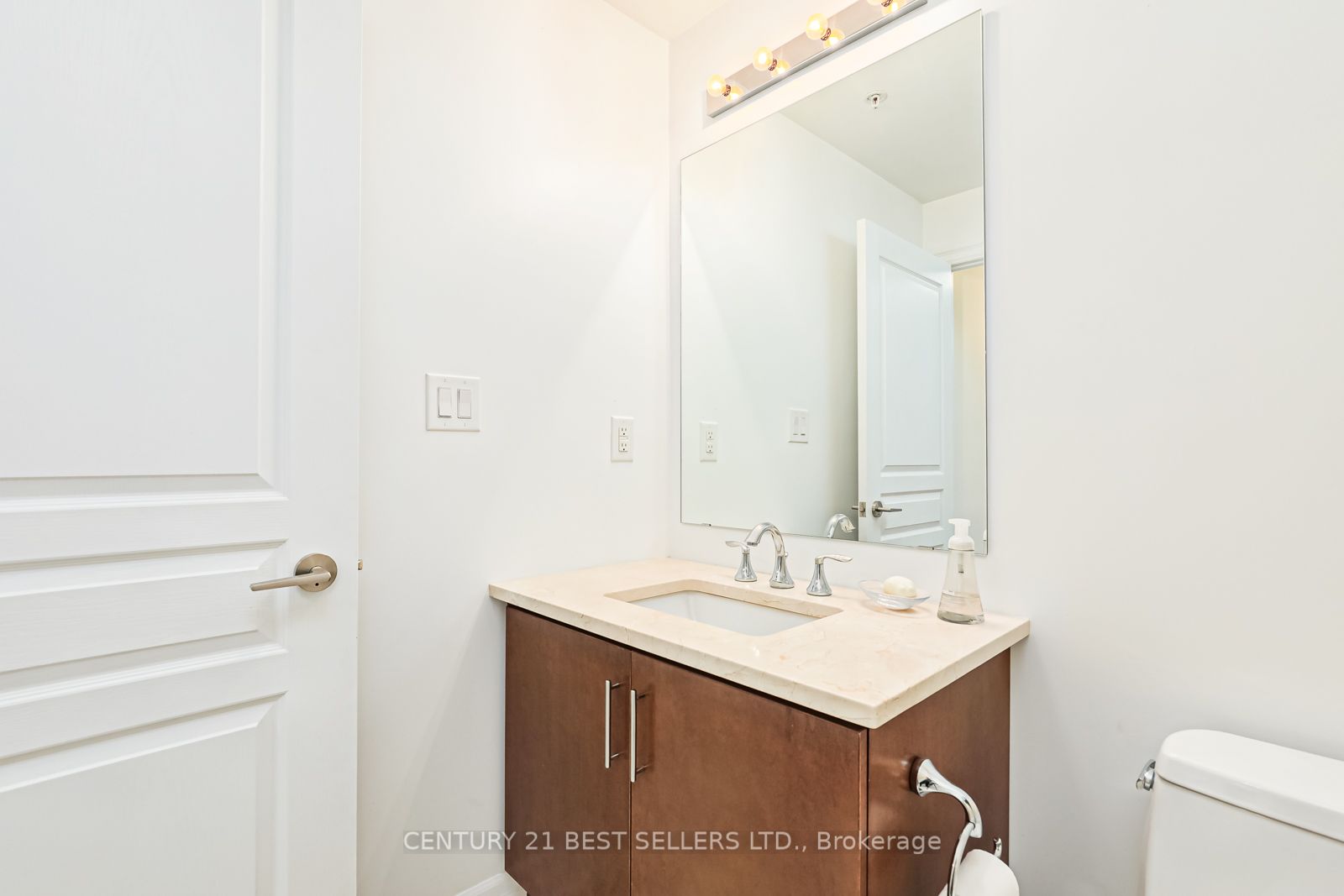 1 Shipyard Lane, #202
