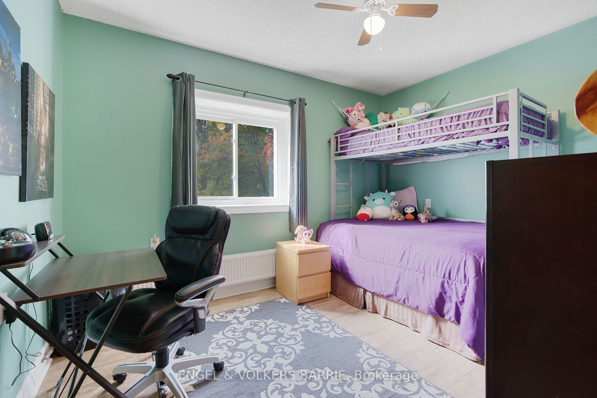 1186 Old Barrie Rd W