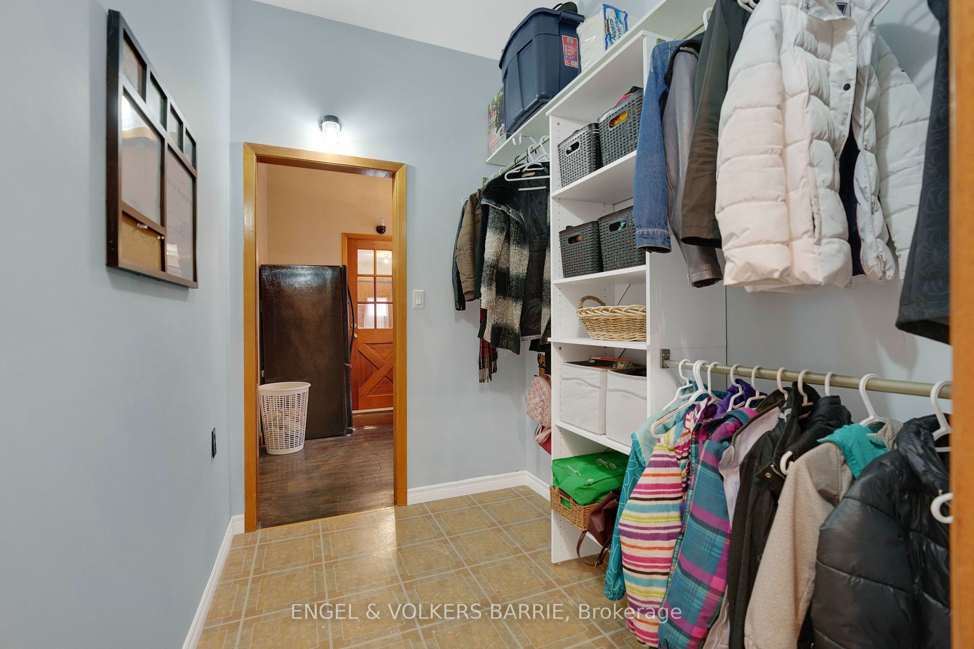 1186 Old Barrie Rd W