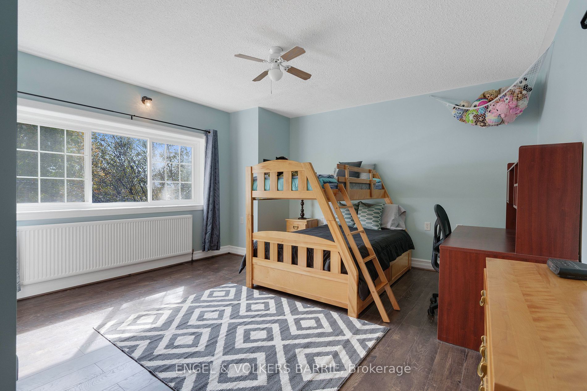 1186 Old Barrie Rd W