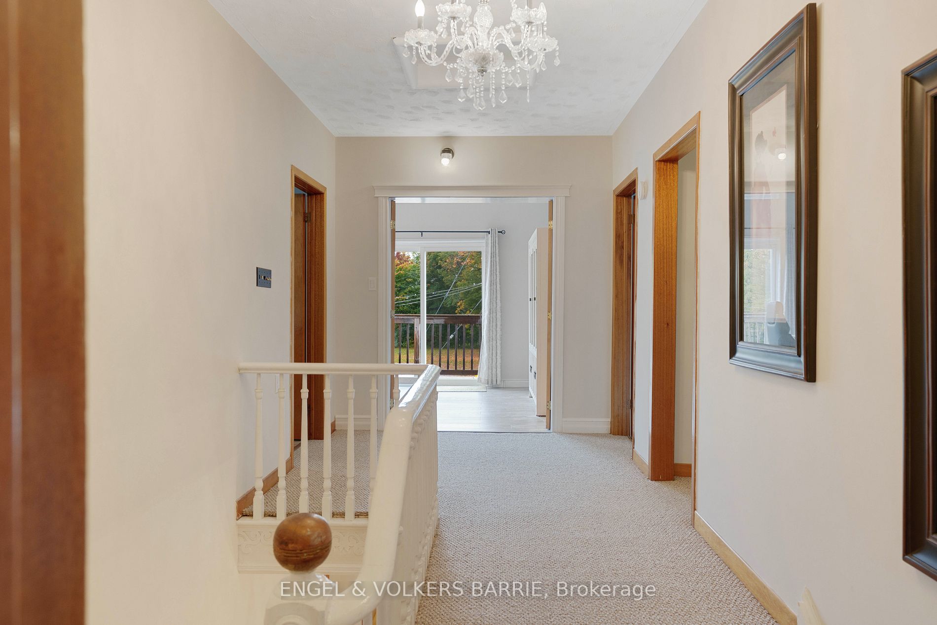 1186 Old Barrie Rd W