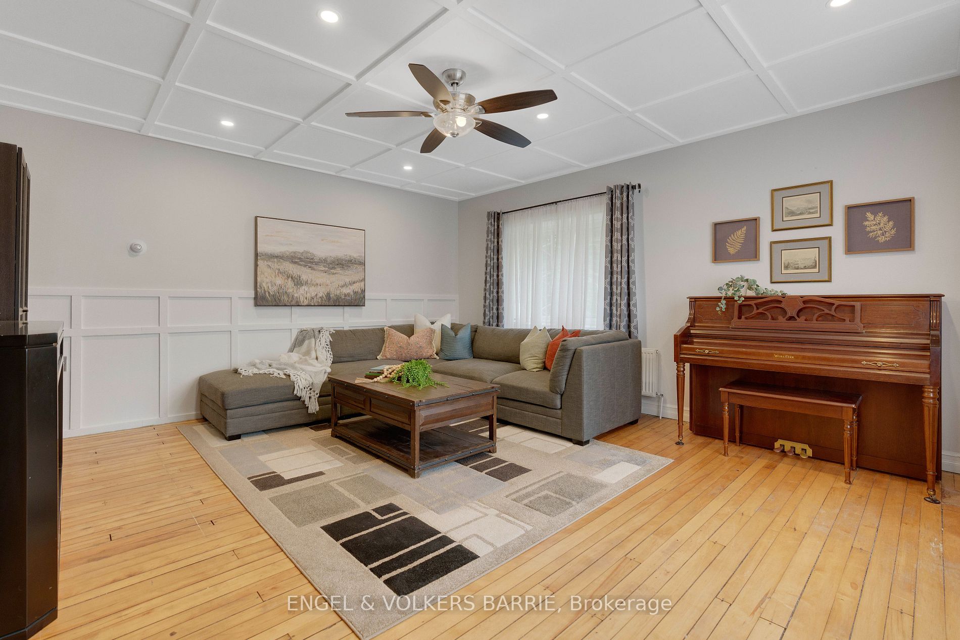 1186 Old Barrie Rd W