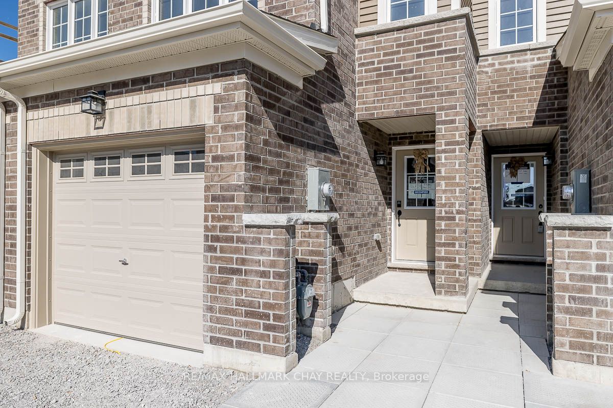 45 Pumpkin Corner Cres