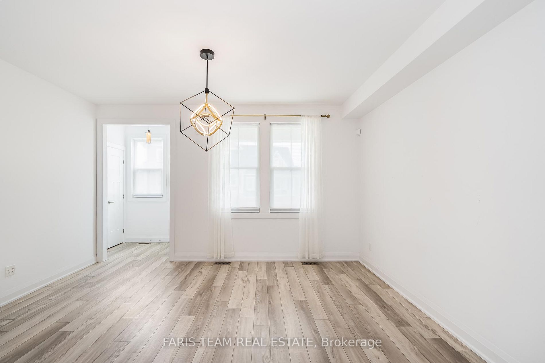 33 Julia Cres, #44