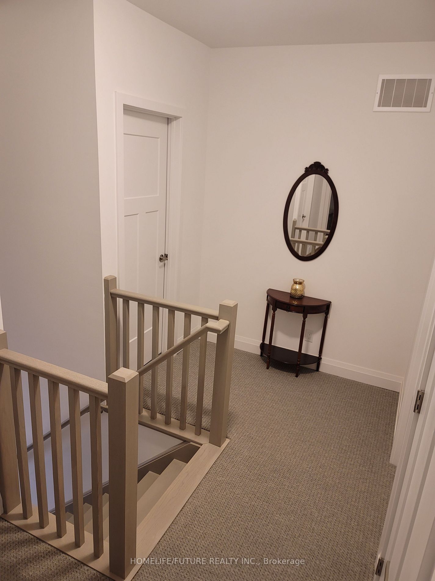 8 Danielle Cres, #8