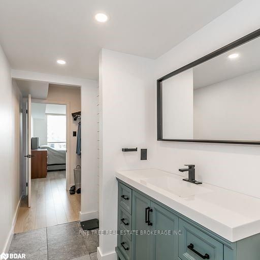 65 Ellen St, #306