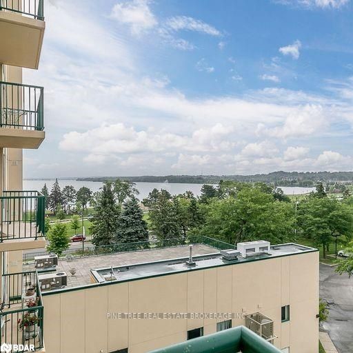 65 Ellen St, #306