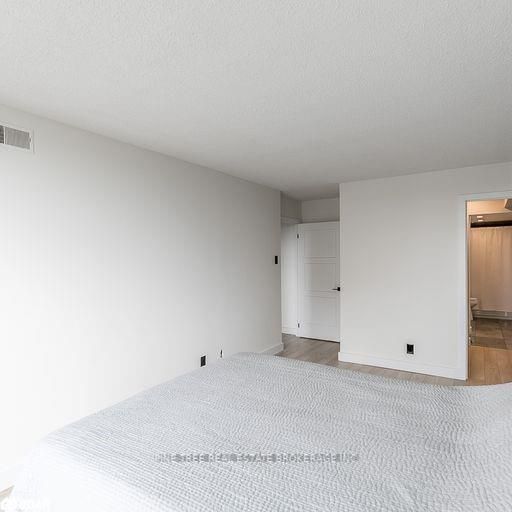 65 Ellen St, #306