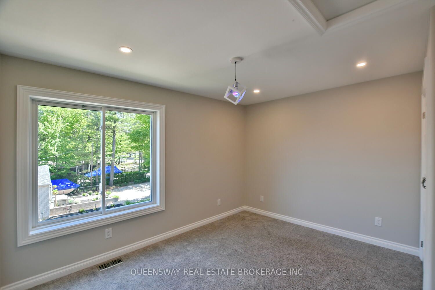 1852 River Rd W