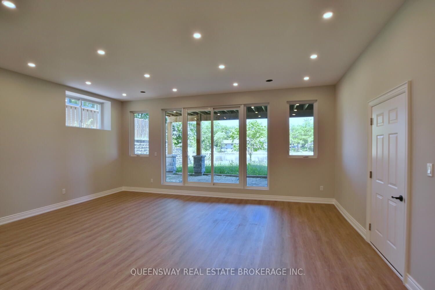 1852 River Rd W