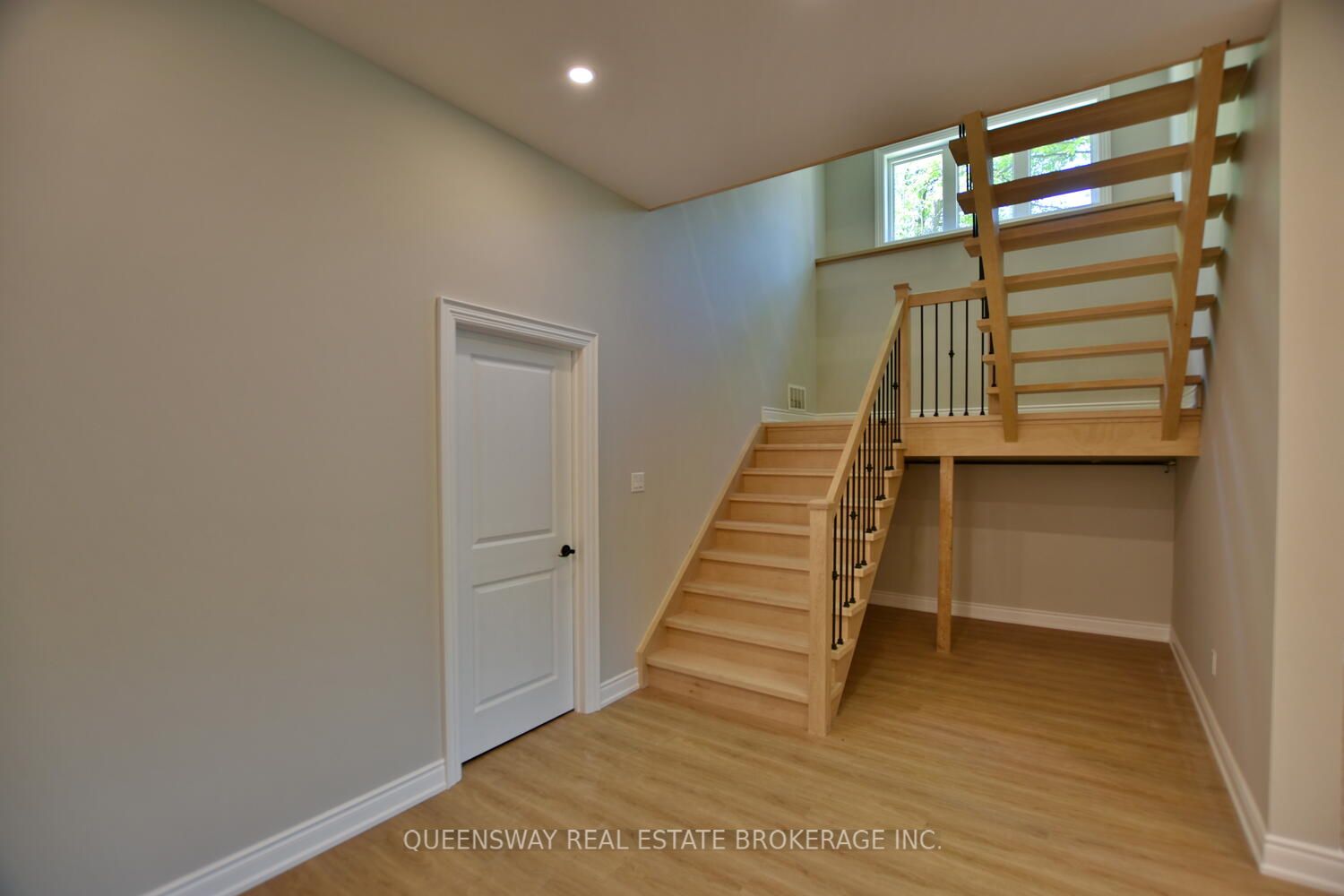 1852 River Rd W