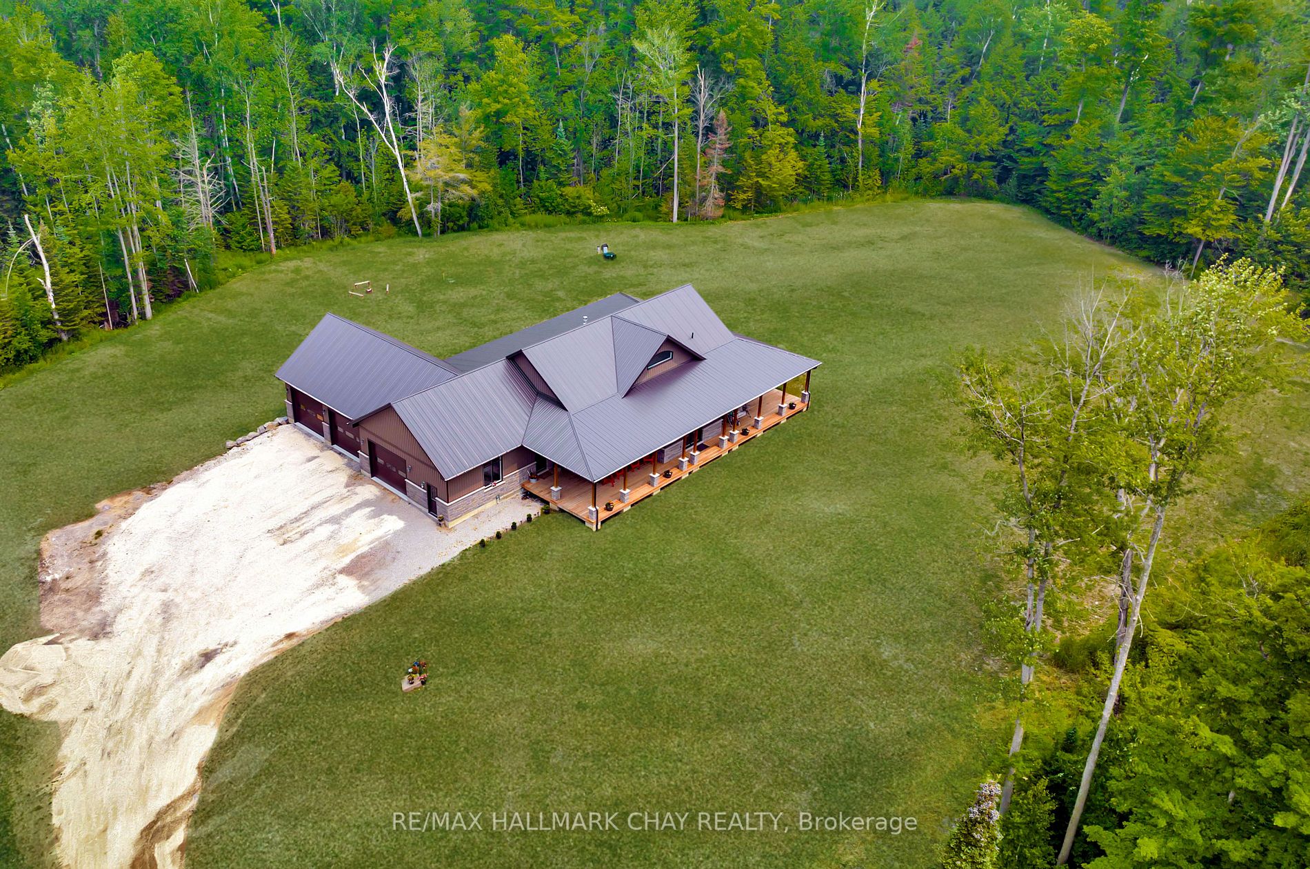 16 Whitetail Dr
