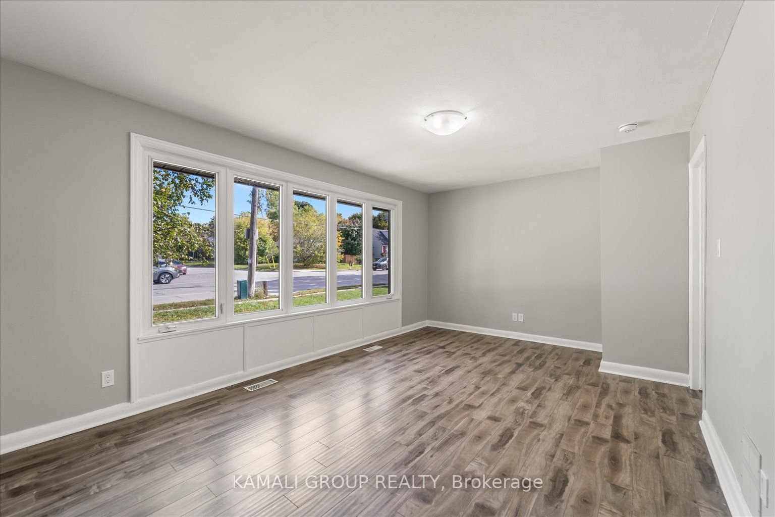 188 St Vincent Street, #Main