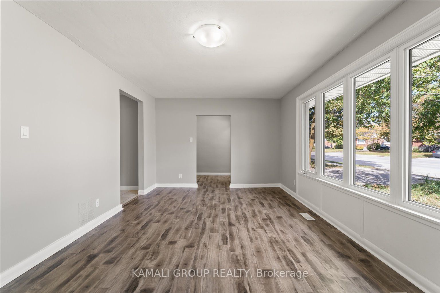 188 St Vincent Street, #Main