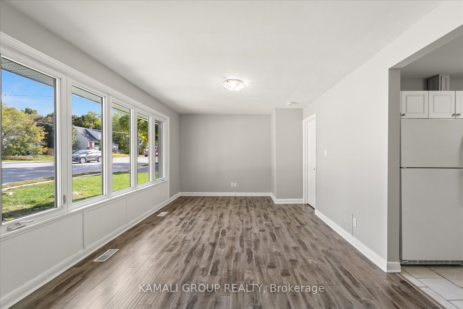 188 St Vincent Street, #Main