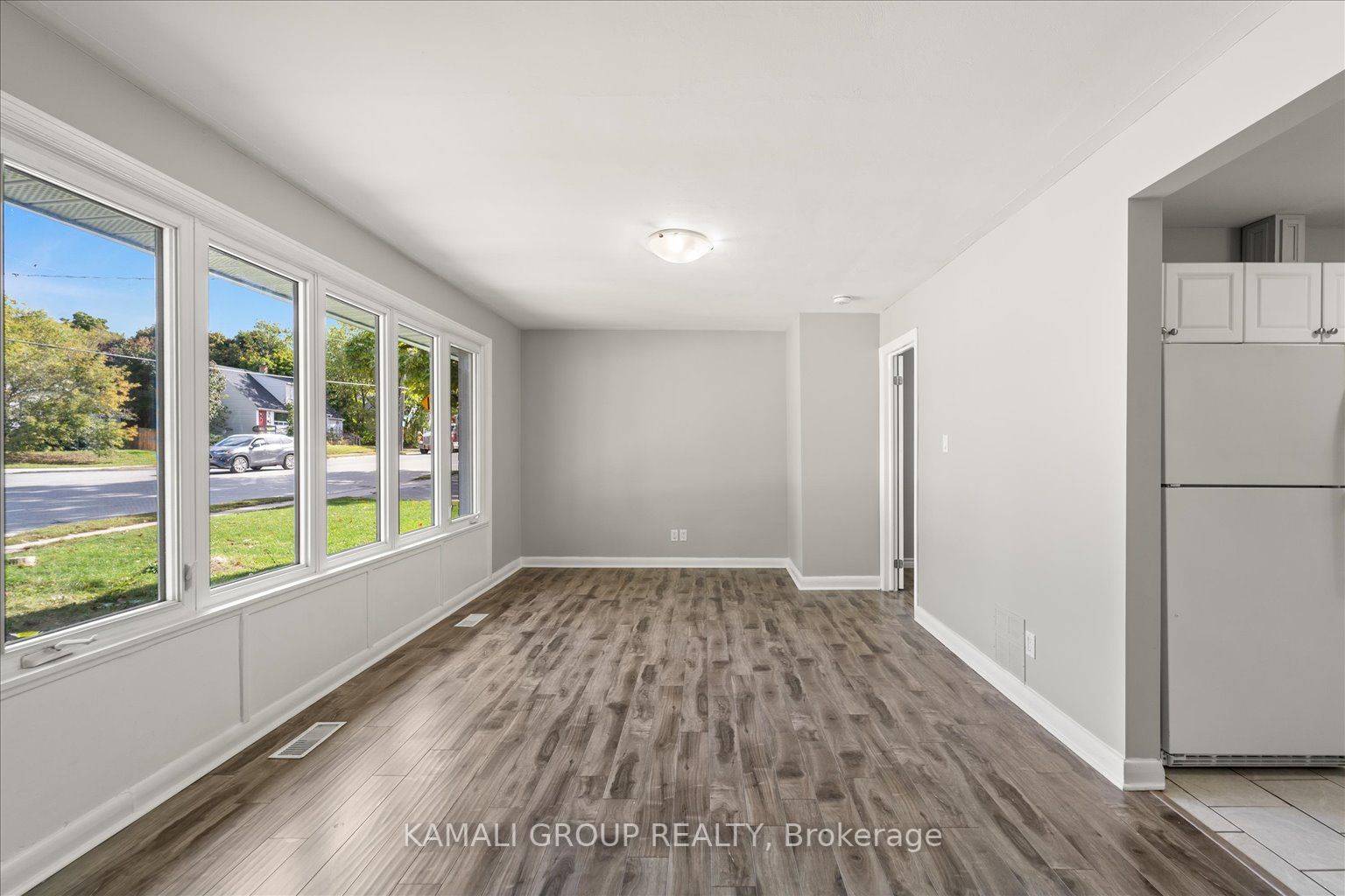 188 St Vincent Street, #Main