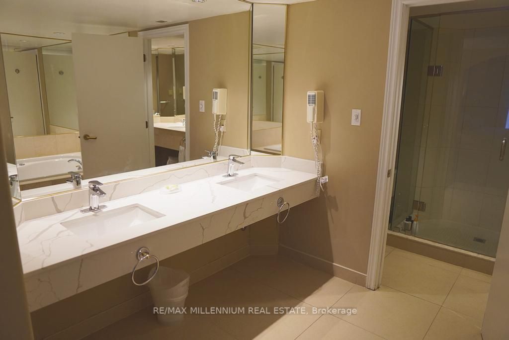 90 Highland Dr, #2006