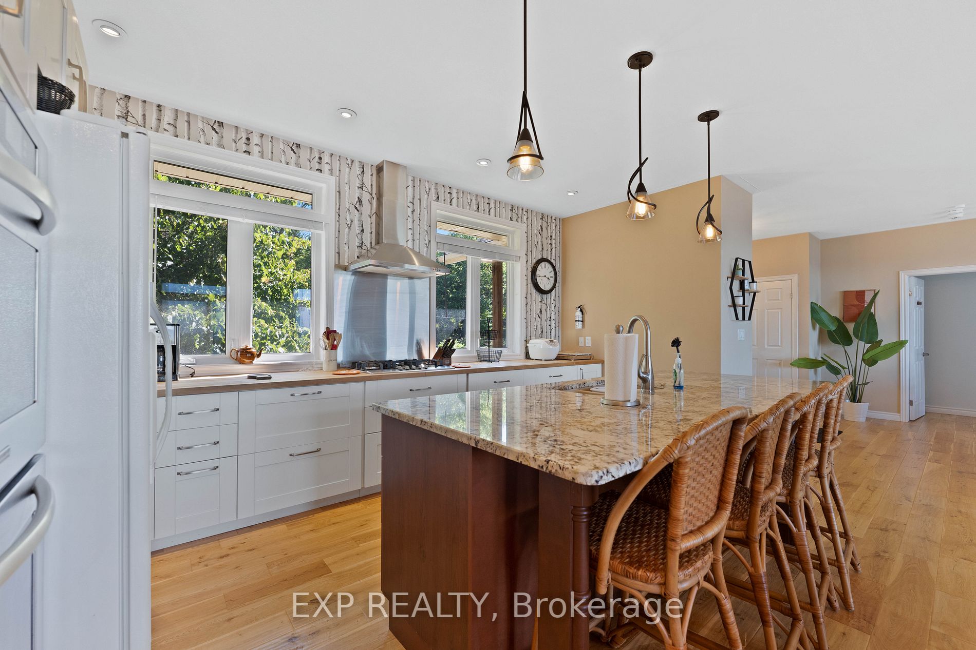 81 Beach Road