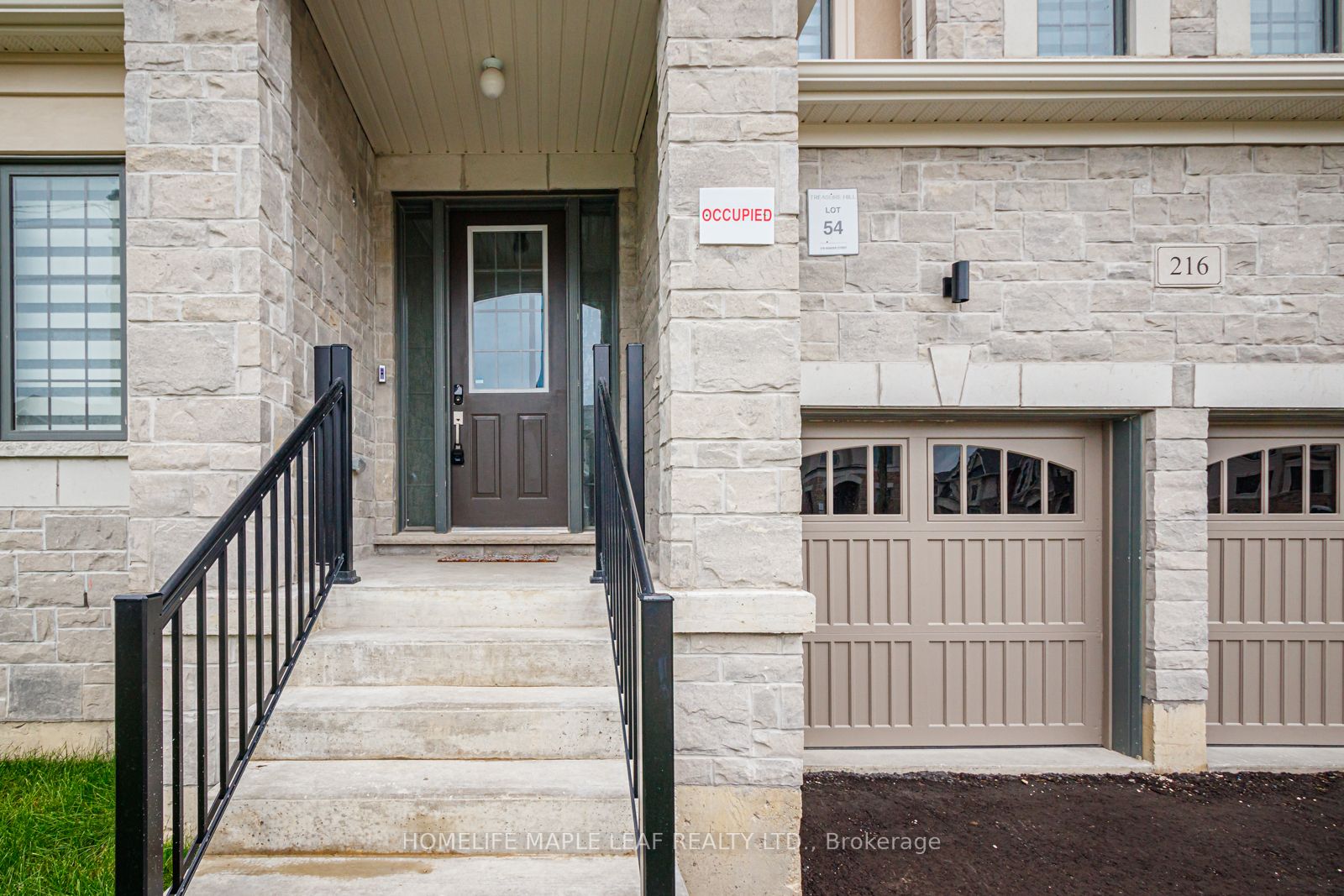216 Warden Street