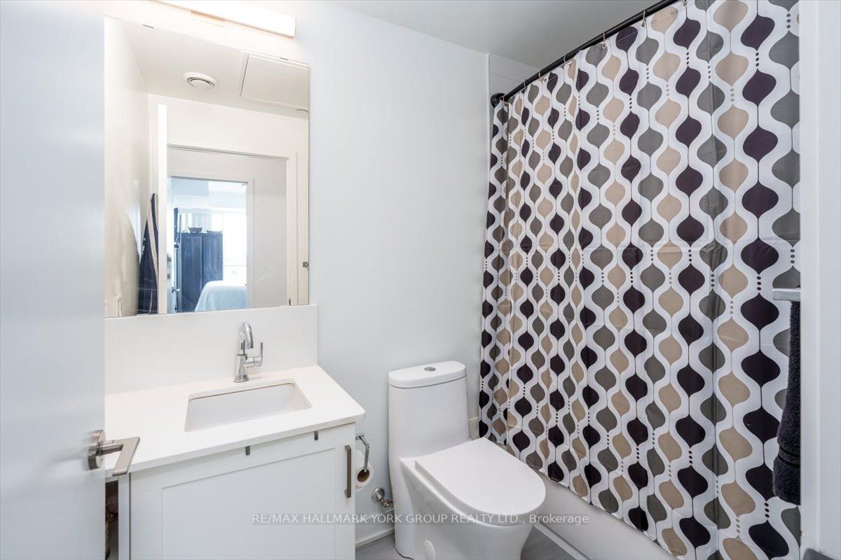 681 Yonge St, #216