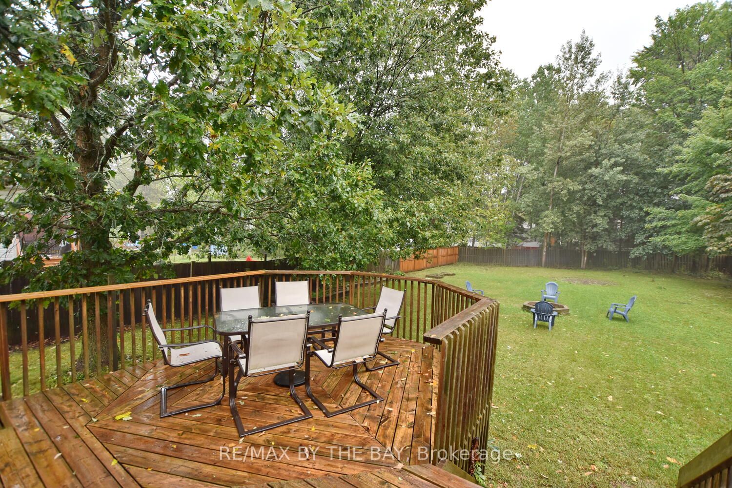 83 Royal Beech Dr