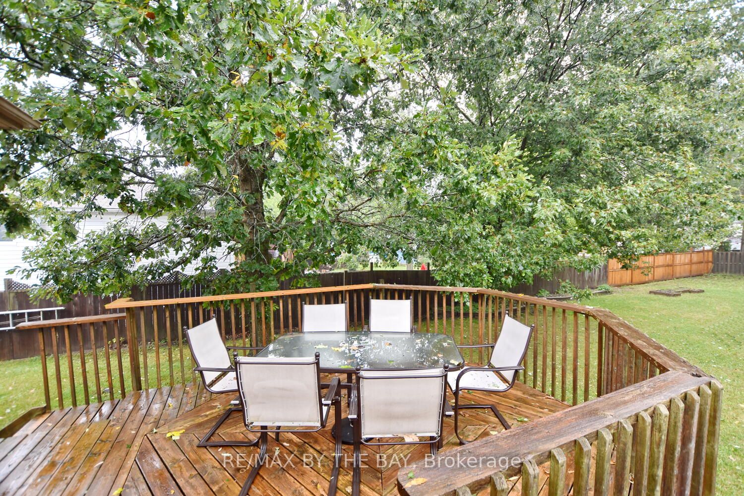 83 Royal Beech Dr