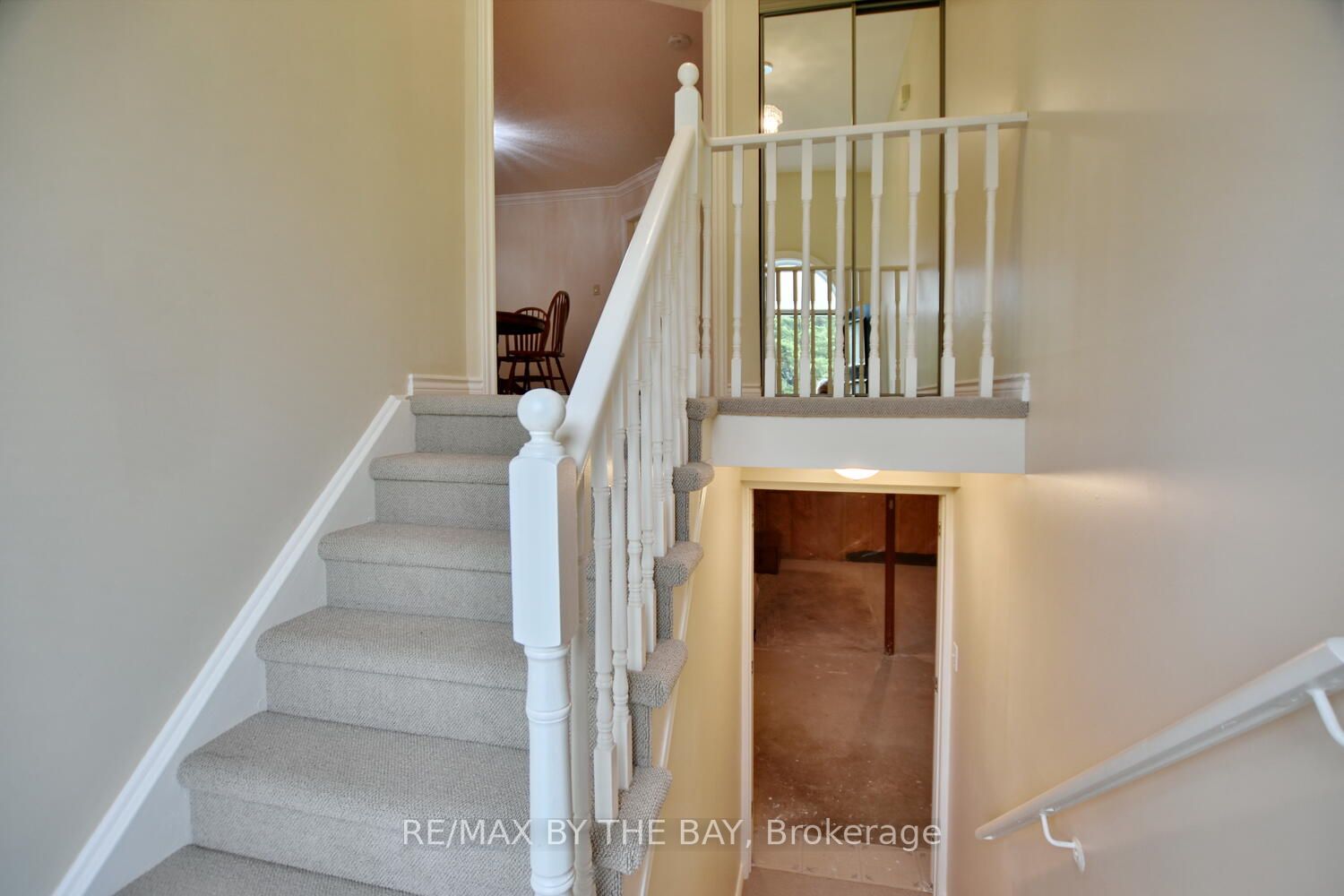 83 Royal Beech Dr