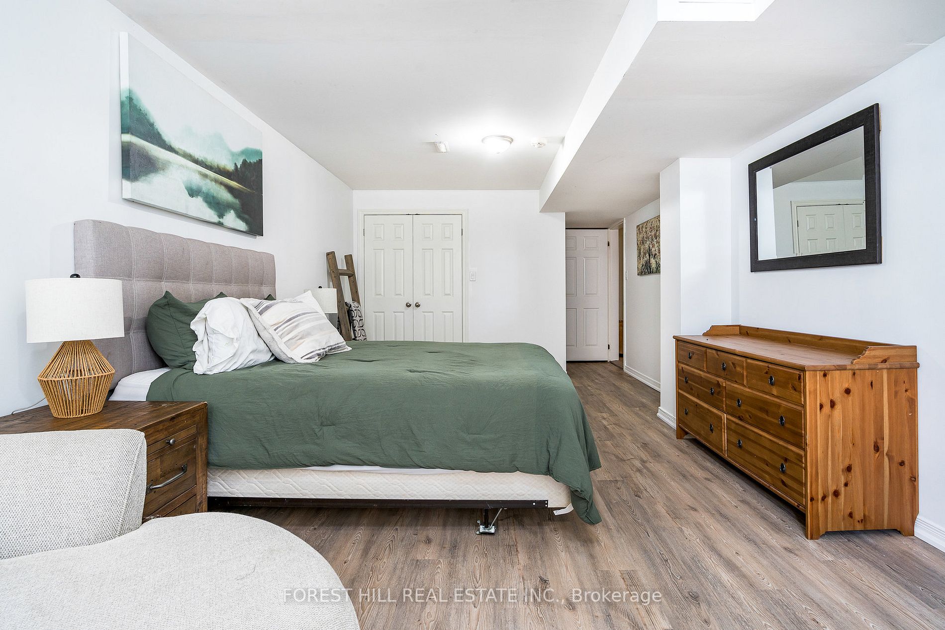 81 Lockhart Rd