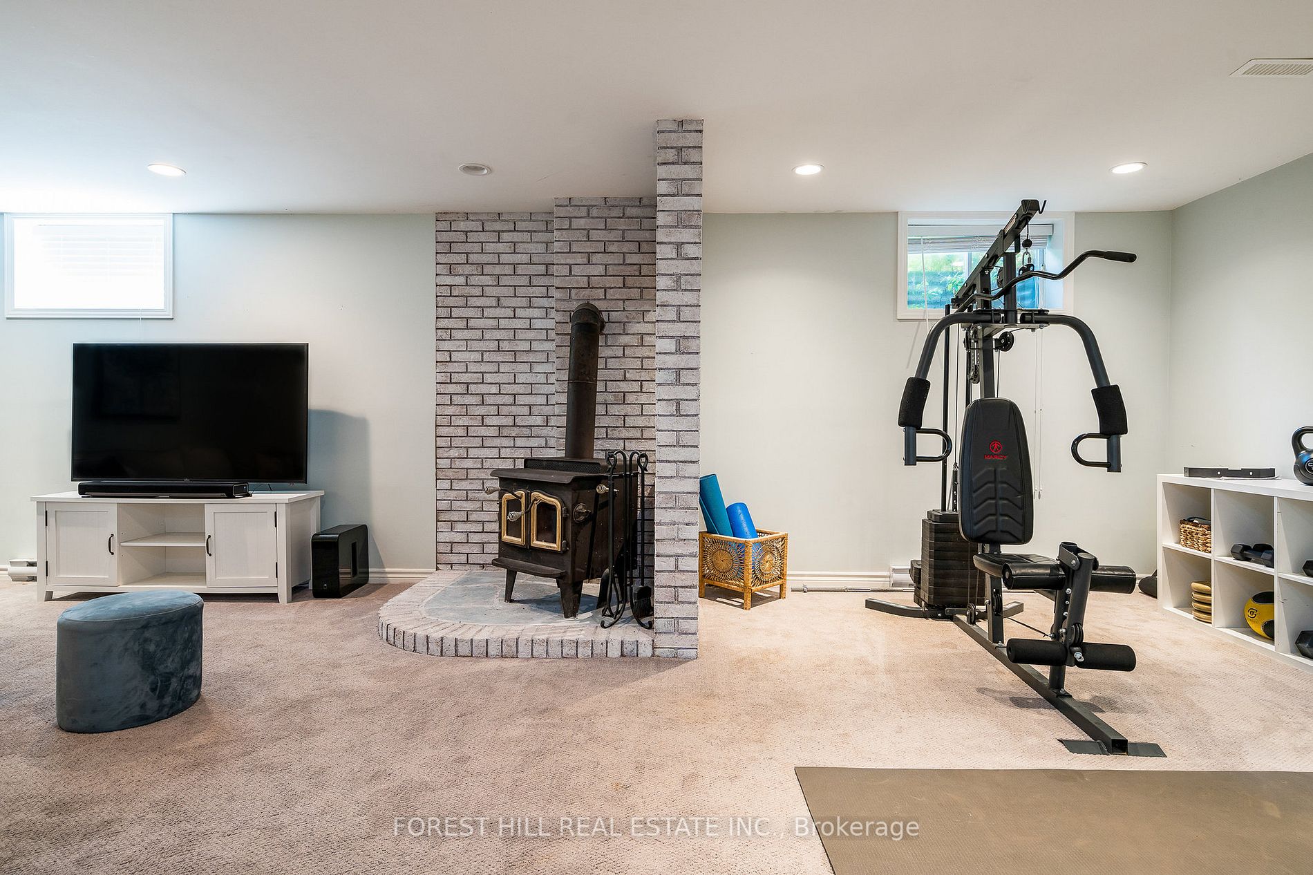 81 Lockhart Rd